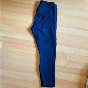 Cropped Navy Blue Leggings